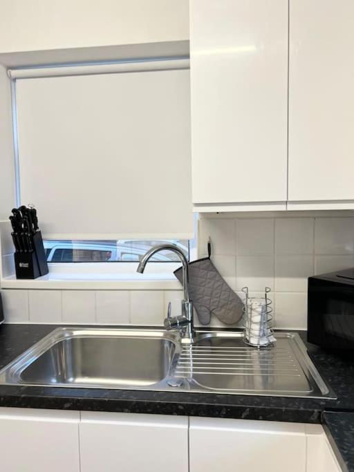 New Fully Furnished Cosy Home Balderton Extérieur photo