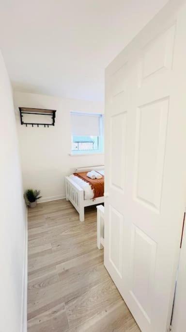 New Fully Furnished Cosy Home Balderton Extérieur photo