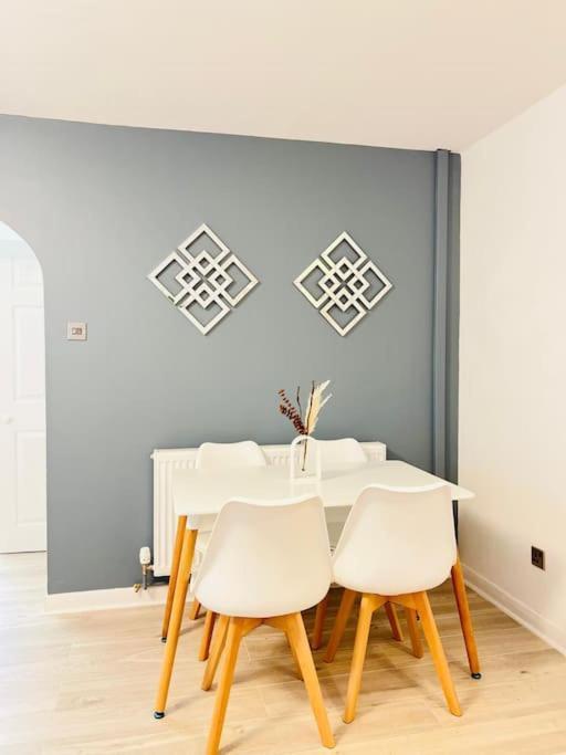 New Fully Furnished Cosy Home Balderton Extérieur photo